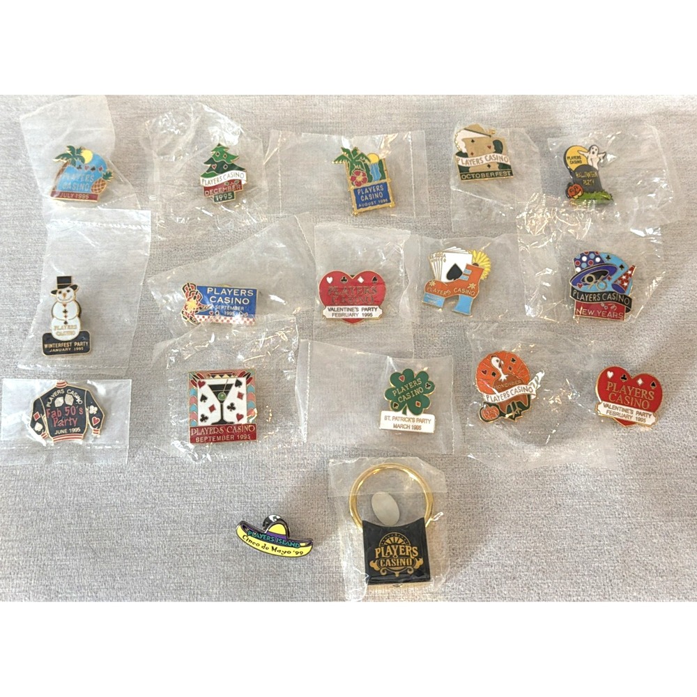Lot of 16 Vintage PLAYERS CASINO Assorted Enamel Pinbacks & 1 Keychain - NOS
